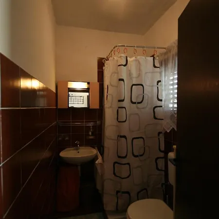 One-bedroom In Viii *