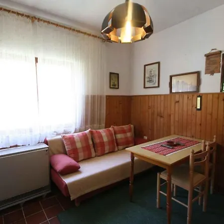 Apartment One-bedroom In Viii *