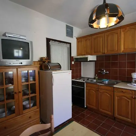 One-bedroom In Viii *