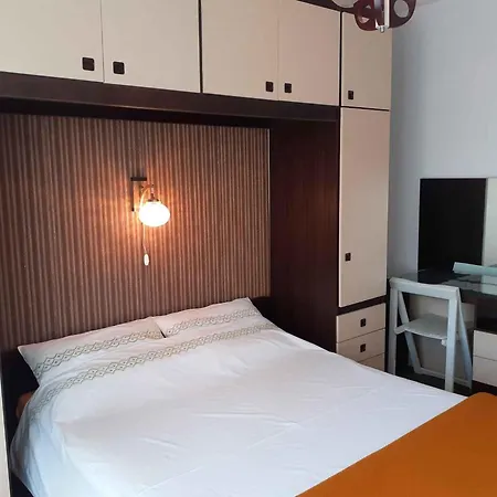 One-bedroom In Viii *