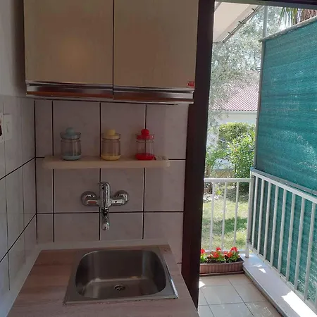 One-bedroom In Viii