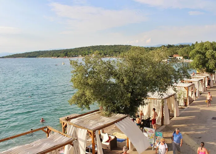 One-bedroom In Viii *