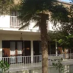 One-bedroom In Viii 아파트